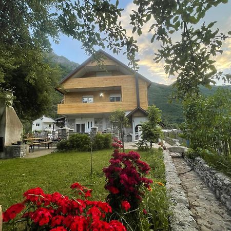 Riverside Guesthouse & Sauna Vuthaj Exterior foto